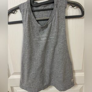 Women’s Vuori coastal lifestyle tank size small